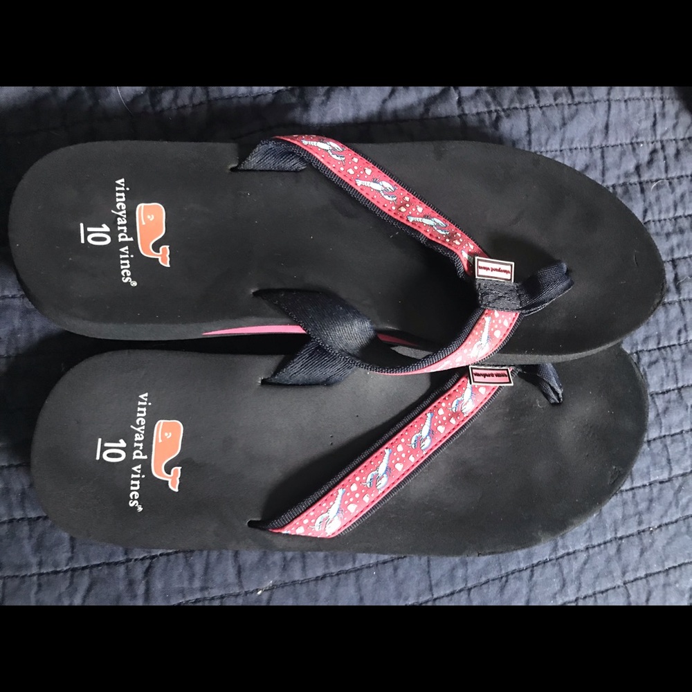 Vineyard Vines flip flops woman’s Sz 10